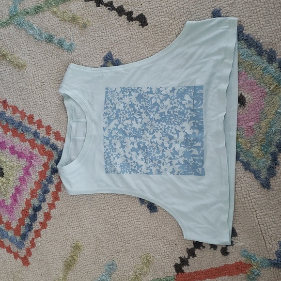 Lululemon size 4 Muscle Love cropped top - Picture 6 of 11